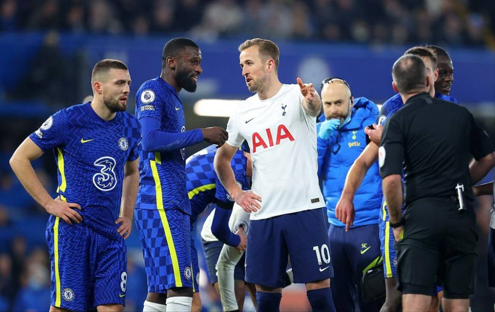 包含今晨丹佛掘金更衣室发声风云突变里昂国际比赛日豪取连胜，媒体一致点评：切尔西集结日手感冰凉的词条